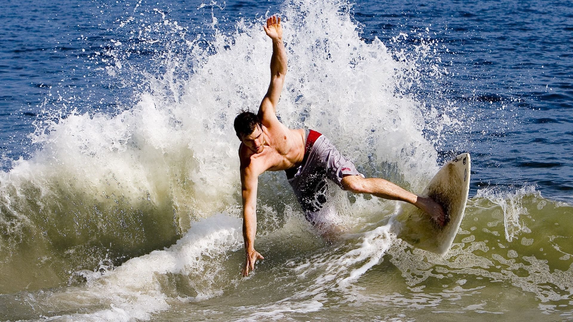 勇士老化明显，库里独木难支，勇士队在库里之前的领袖